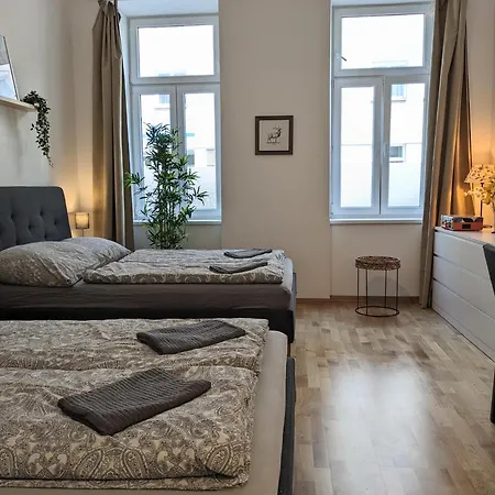 Renovated Studio - 10 Min To Center Wenen Buitenkant foto