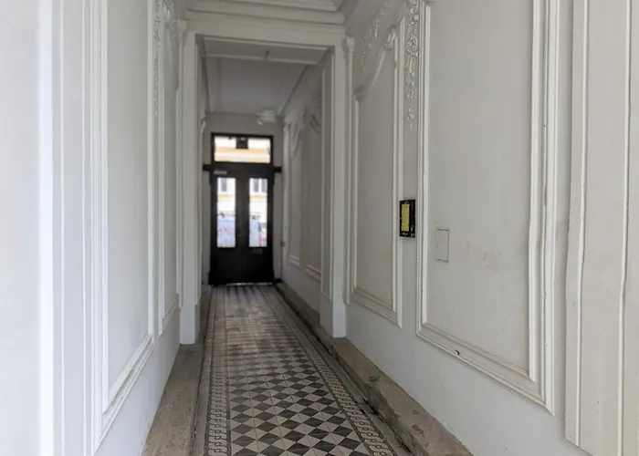 Renovated Studio - 10 Min To Center